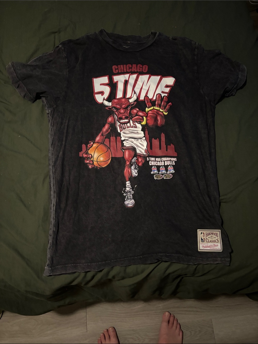 Mitchell & Ness Chicago Bulls Black Red Graphic Tee